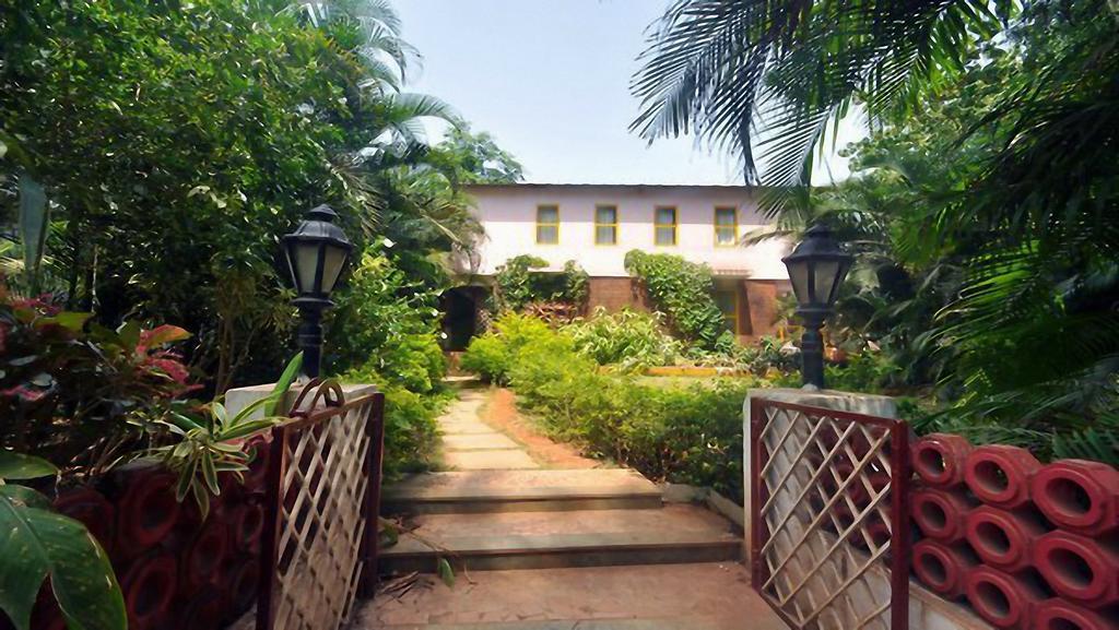 Little Italy Hotell Calangute Exteriör bild